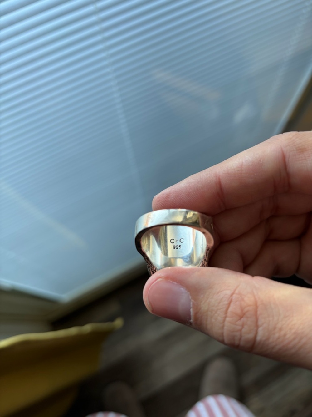 Sterling-Style Men’s Silver Ring with White Marbled Stone - Picture 4 of 5